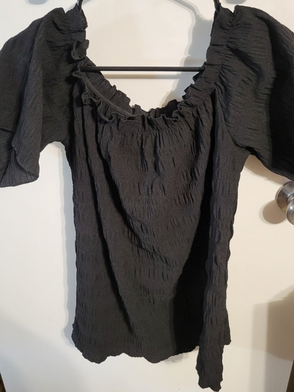 BLACK CRINKLE OFF SHOULDER BLOUSE SZXL